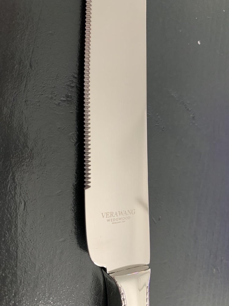 Vera Wang Infinity Cake Knife