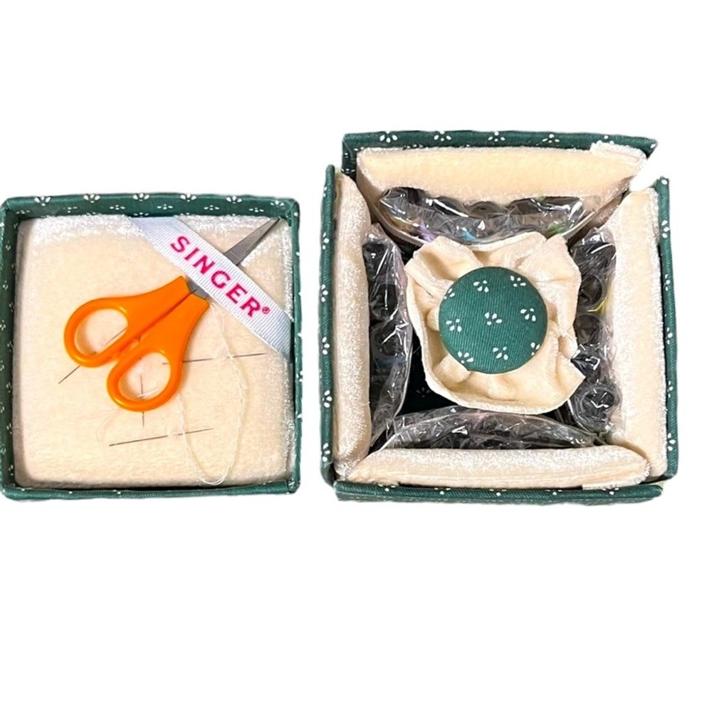 Vintage Singer Foldable Sewing Kit