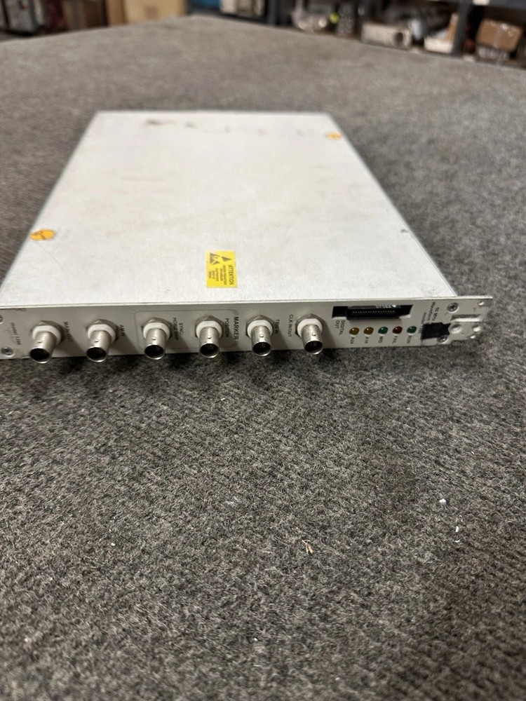 Fluke / Wavetek 1396 50MHz Arbitrary Waveform Synthesizer VXI Module 512k