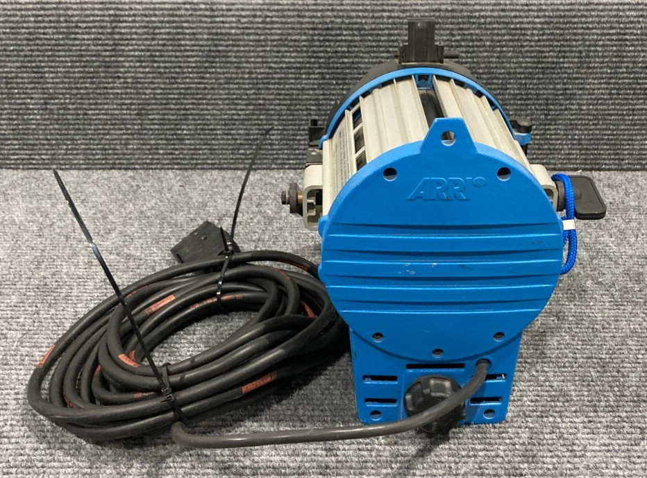 ARRI Arrilite 1000 Open Face Flood/spot Studio Light w/ Cord