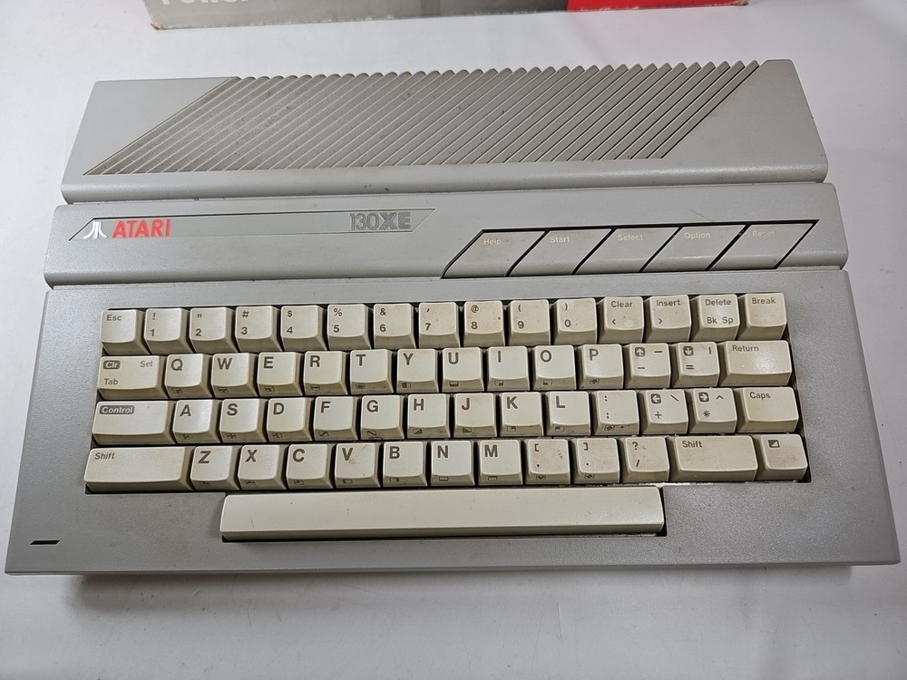 Atari 130XE Computer Untested WITH BOX Nice Shape