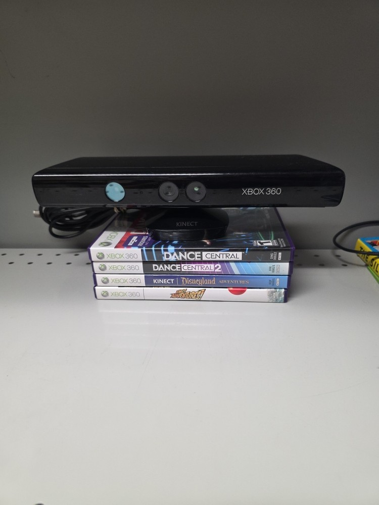 Microsoft 1414 Xbox 360 Kinect Sensor Bar- Black - with 4 Kinect Games