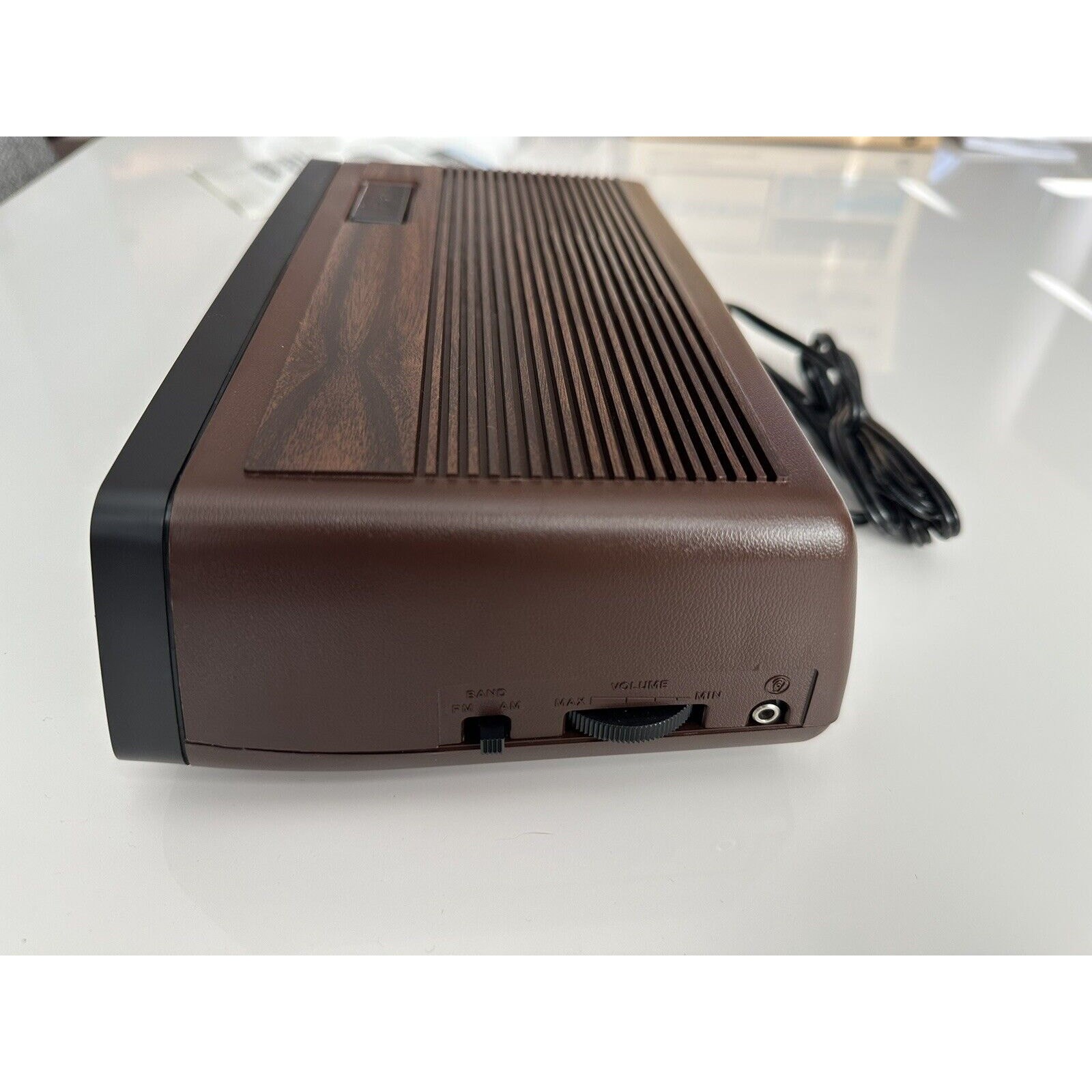 VINTAGE *NEW* 1980's Sanyo RM 5300 Walnut LED Alarm Clock Radio