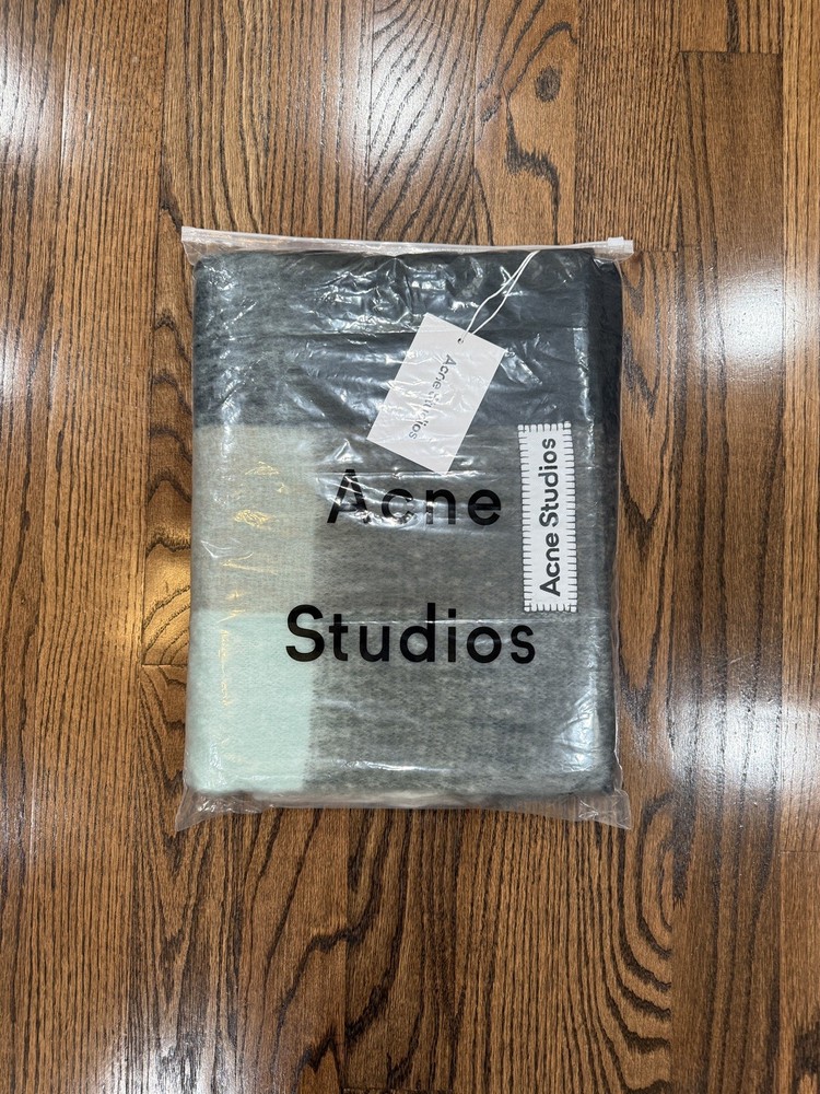 Acne Studios scarf NWT
