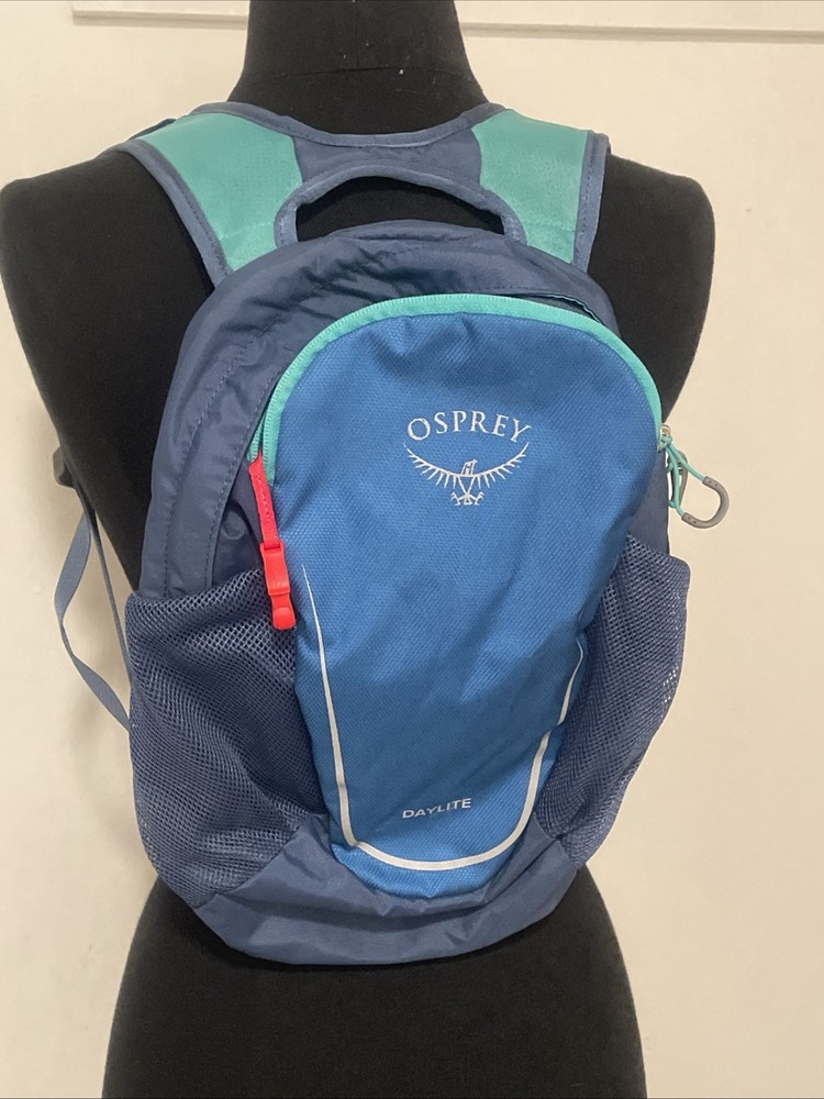 Osprey Daylite Backpack Hiking Travel School Lightweight Blue