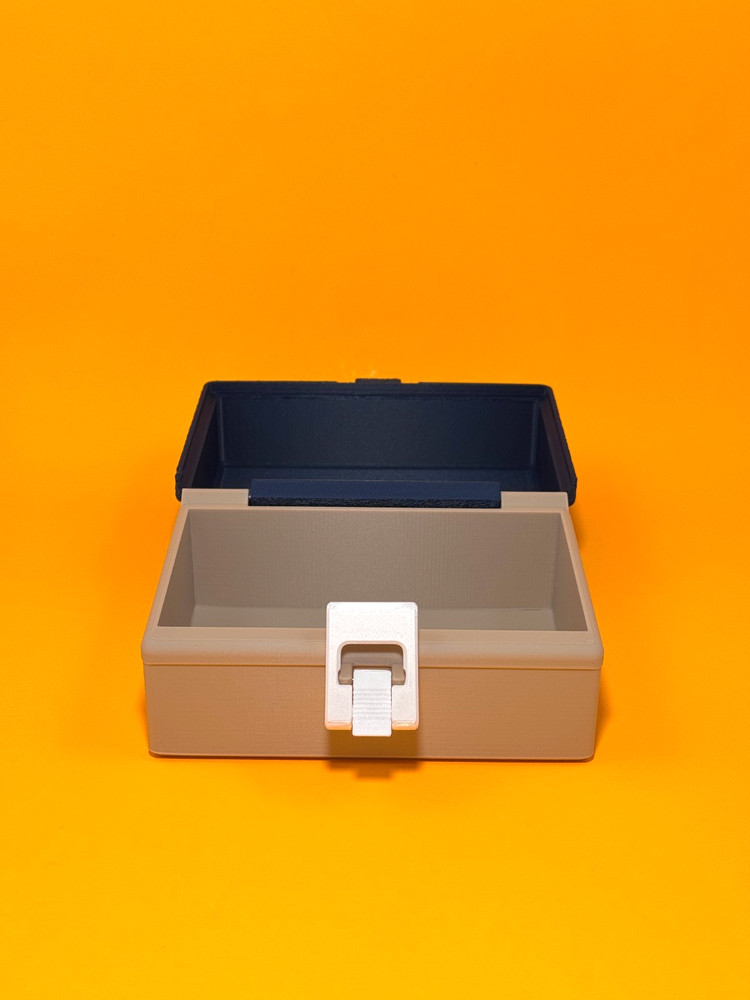 Blue Fish Tackle Deck Box For Magic The Gathering MTG EDH Commander Deck Box