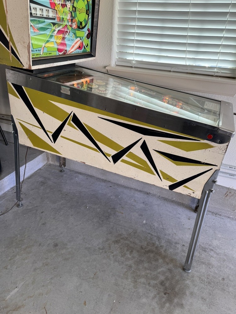 Beat time Pinball Machine