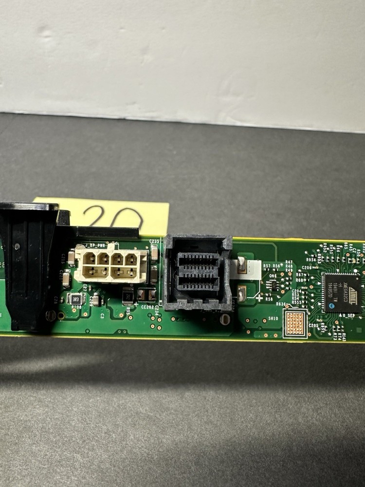 DELL HARD DRIVE BACKPLANE For Server Pre Owned 4 in 1