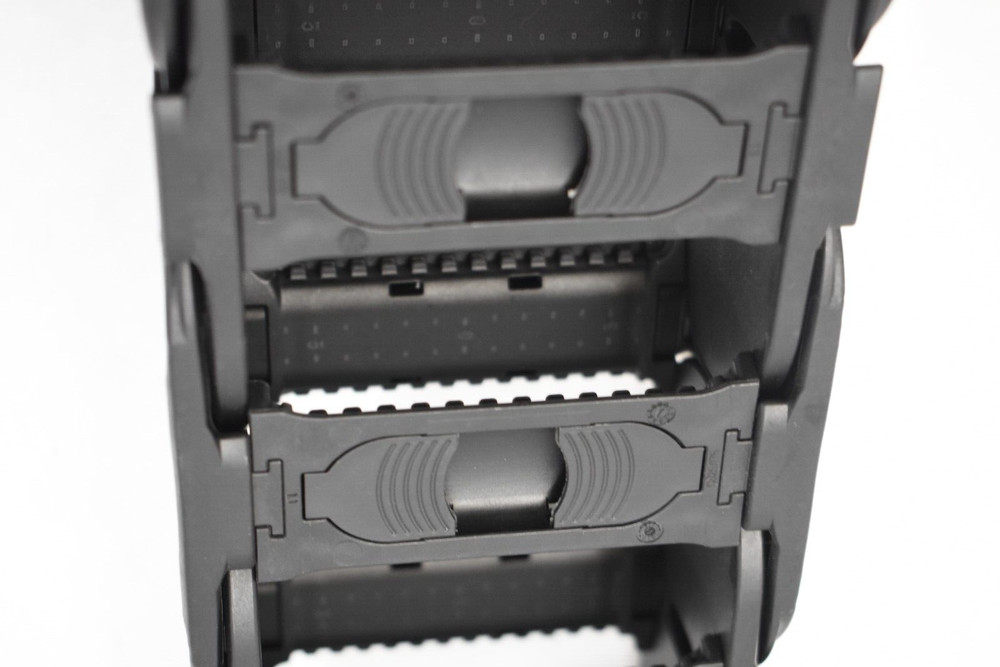 Igus E4Q.34.01 E-Chain E4Q-34.02.100 37" Long Hard Plastic E-Chains Black