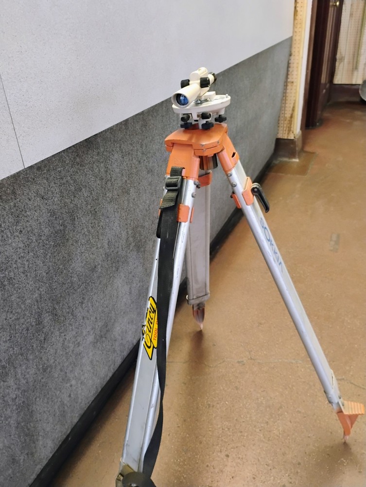 David White Automatic Builder’s Level w/ Tripod – Surveying Tool