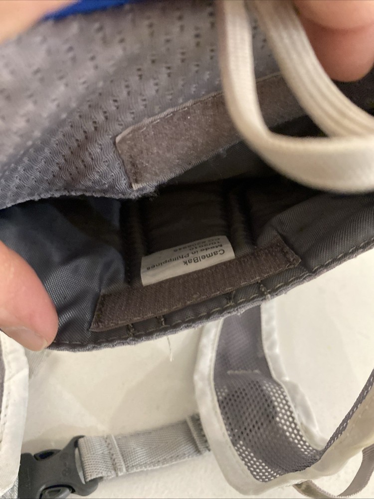 CamelBak Mini MULE Kids Hydration PaK 50 oz No bladder Small Cut On Inside Base