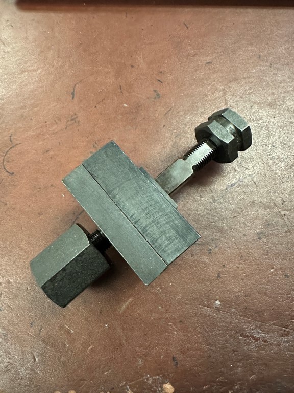 GREENLEE 50722425 1.120" X .880" SQUARE KNOCKOUT PUNCH