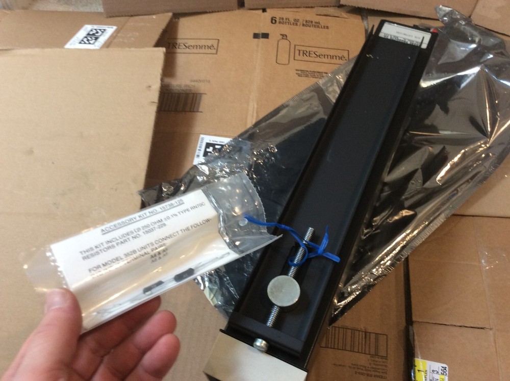 Moore 15738-120 Digital Single Loop Controller