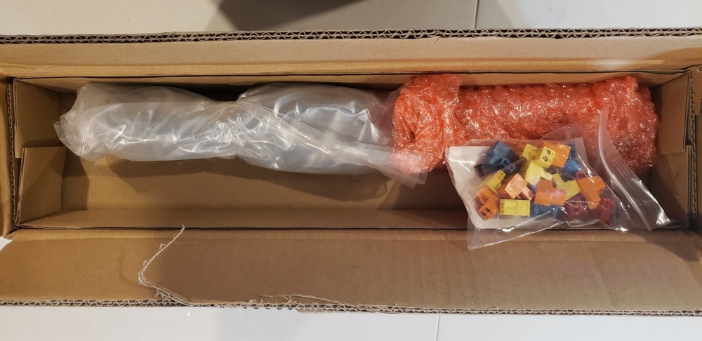 Middle Atlantic PD-DC-125R 125W Multi-Mount Universal DC Power Distribution