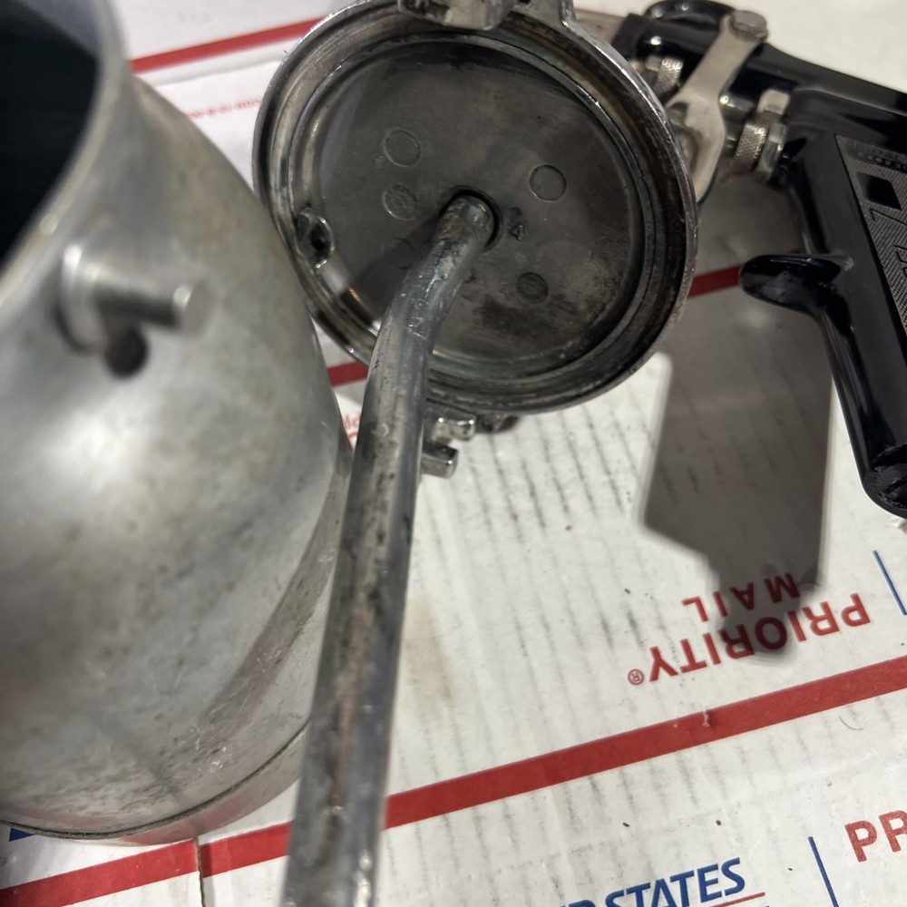 Binks Model 7 Spray Gun