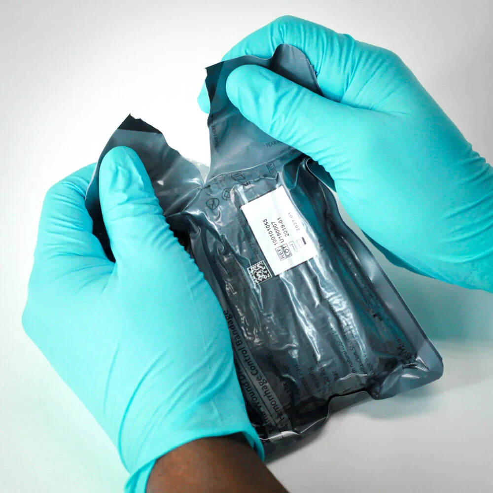 Ever Ready First Aid Bleeding Control - Basic Components Kit Stop Bleeding