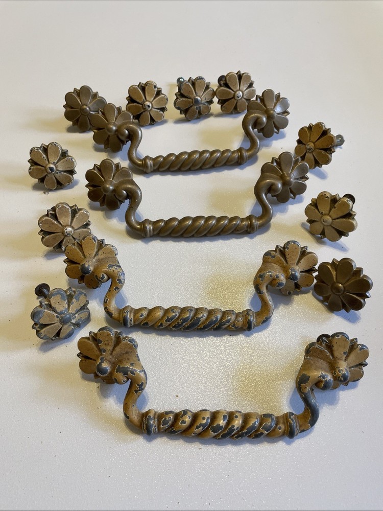 Vintage Flower 14 Flower Drawer Knobs Pulls