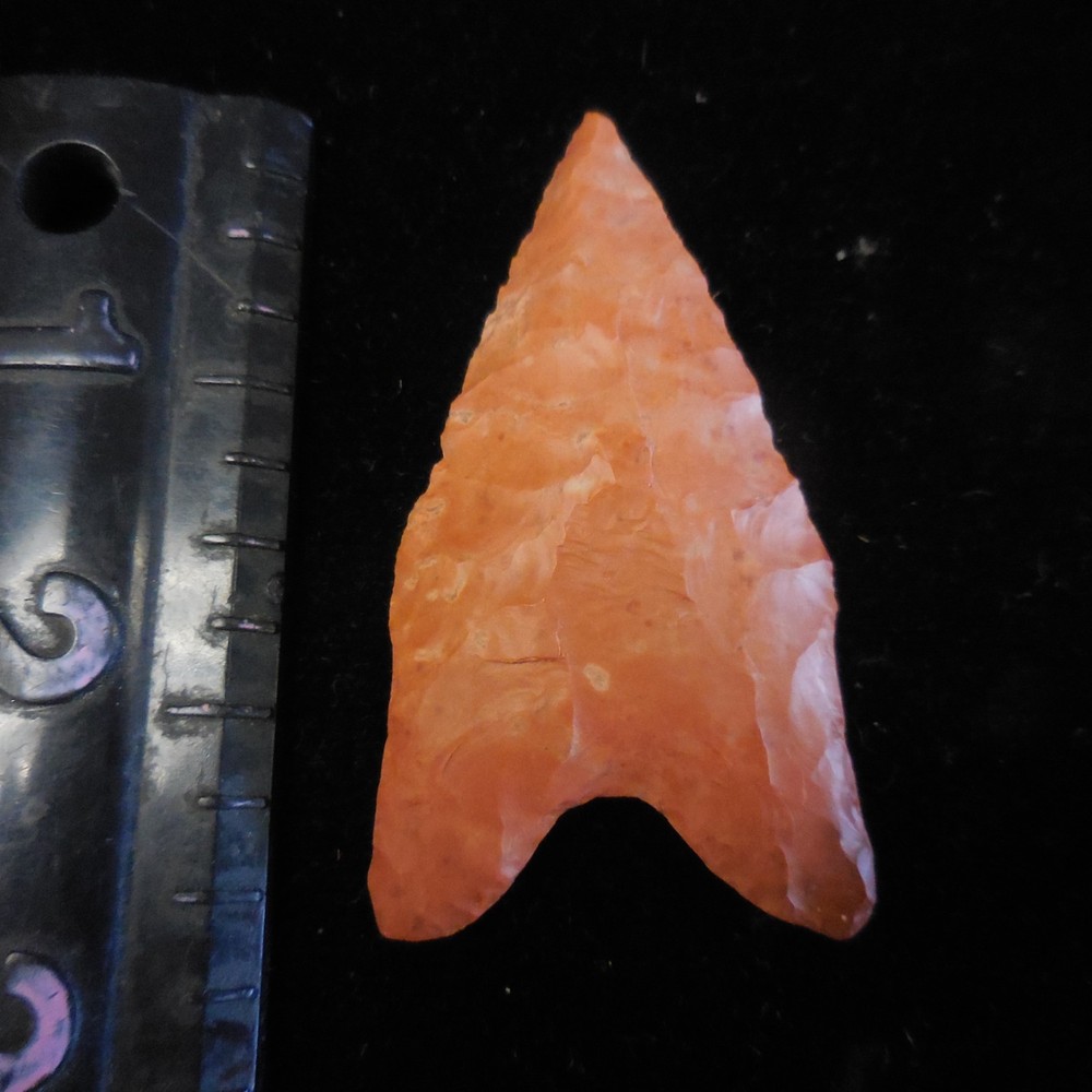 RED  DALTON  POINT--CLASSIC FORM AND FLAKING