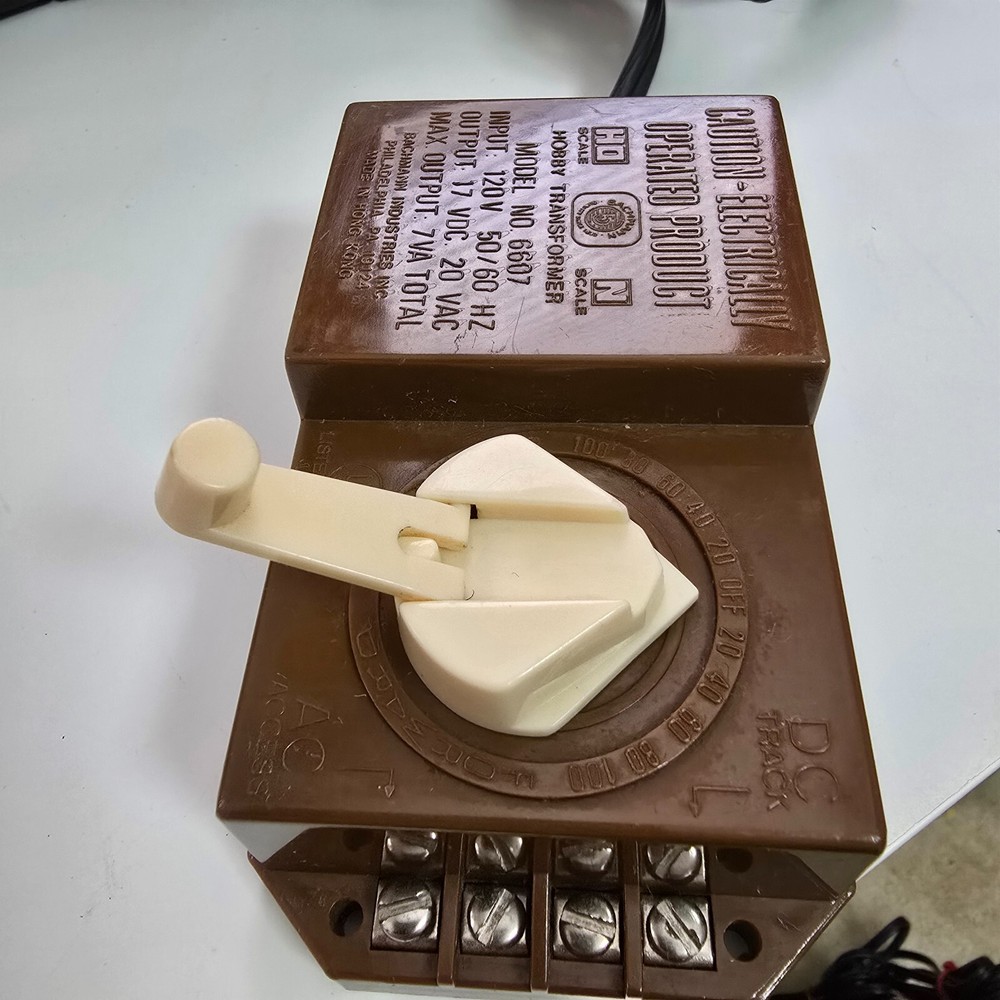 Bachmann Transformer Train Controller - Brown model (6607) Tested