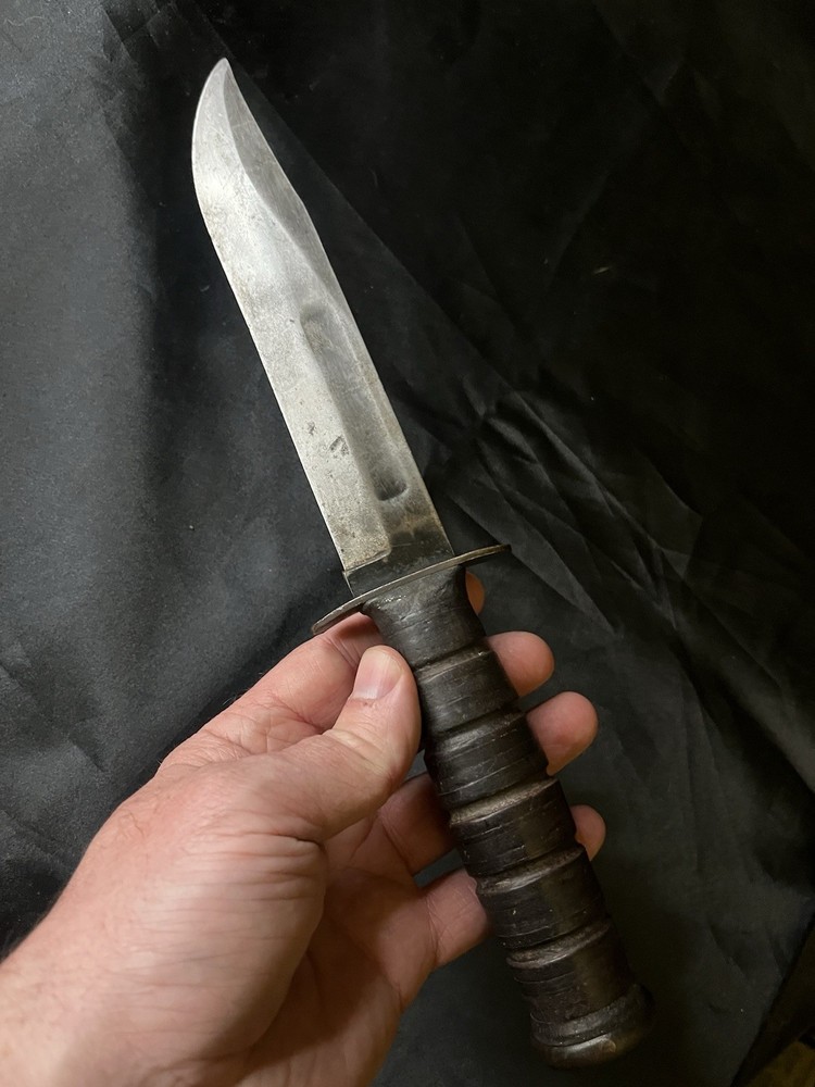 CAMILLUS USMC WWII KNIFE #3