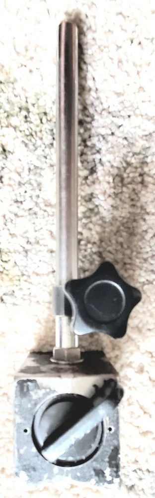 2.75 X 2.75 X 2 1/4 MAGNETIC V-BLOCK WITH SWITCH .