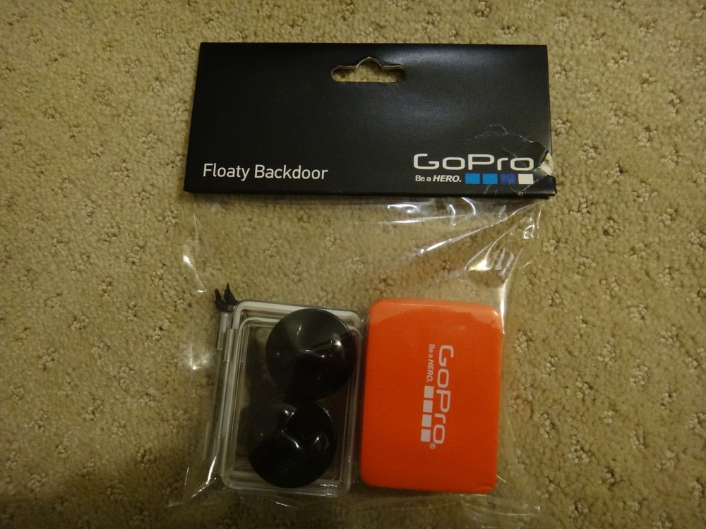 Go Pro Floaty BackDoor (Brand new, damaged package)