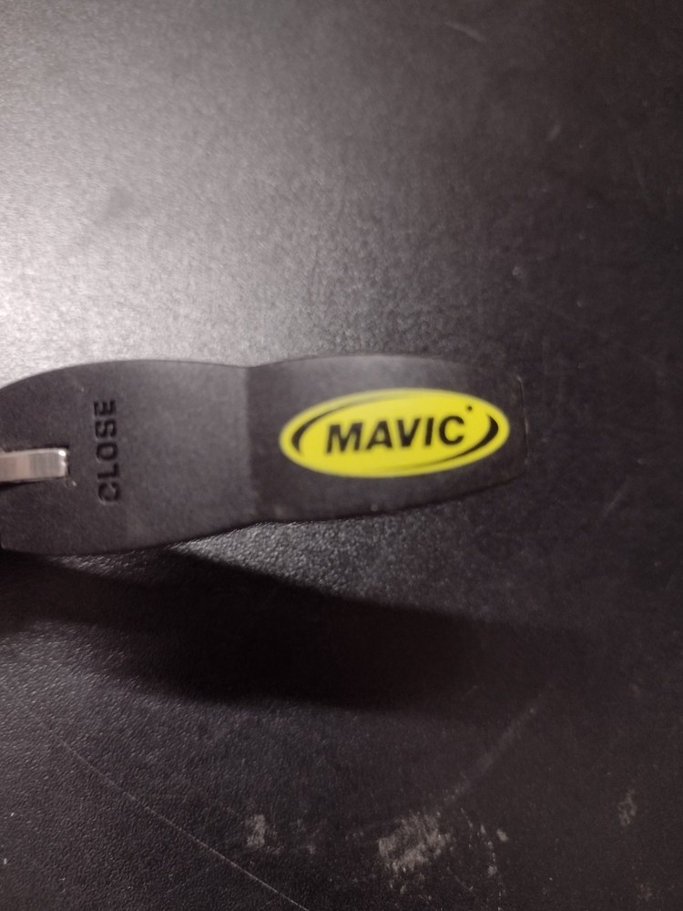 Mavic Front Skewer With Axle End Caps