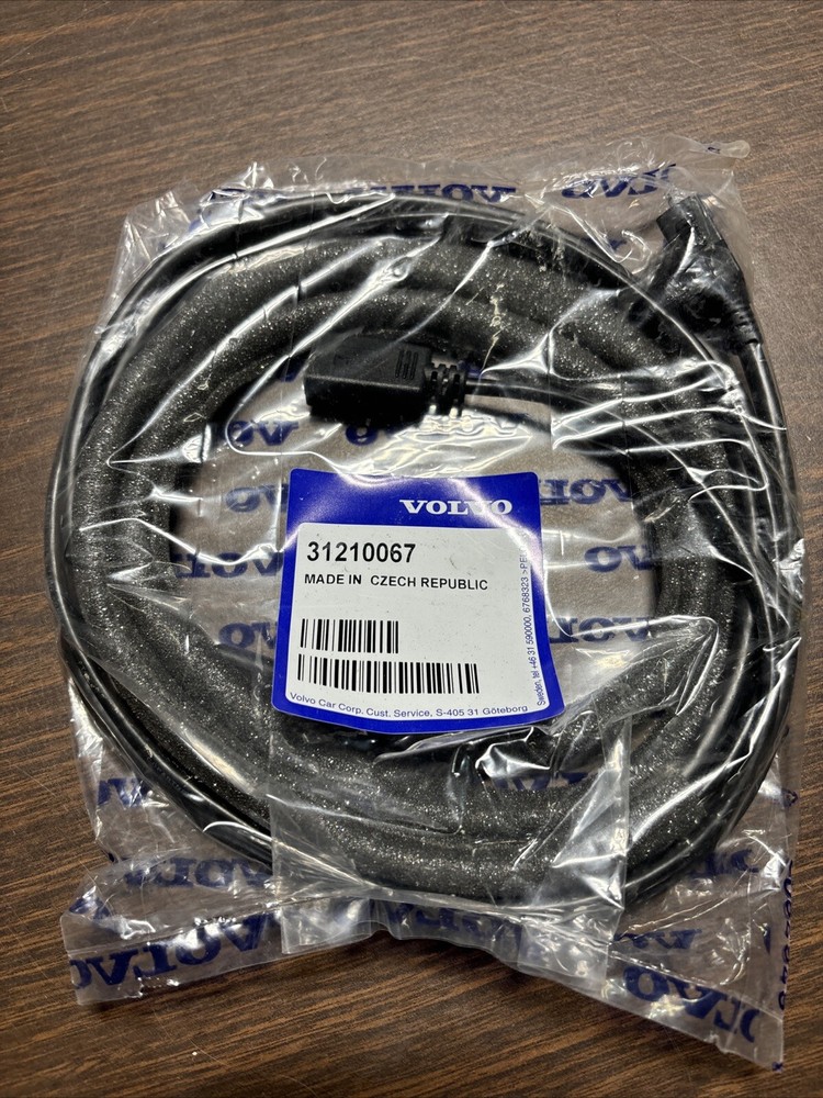 Volvo USB And IPOD Cable B105