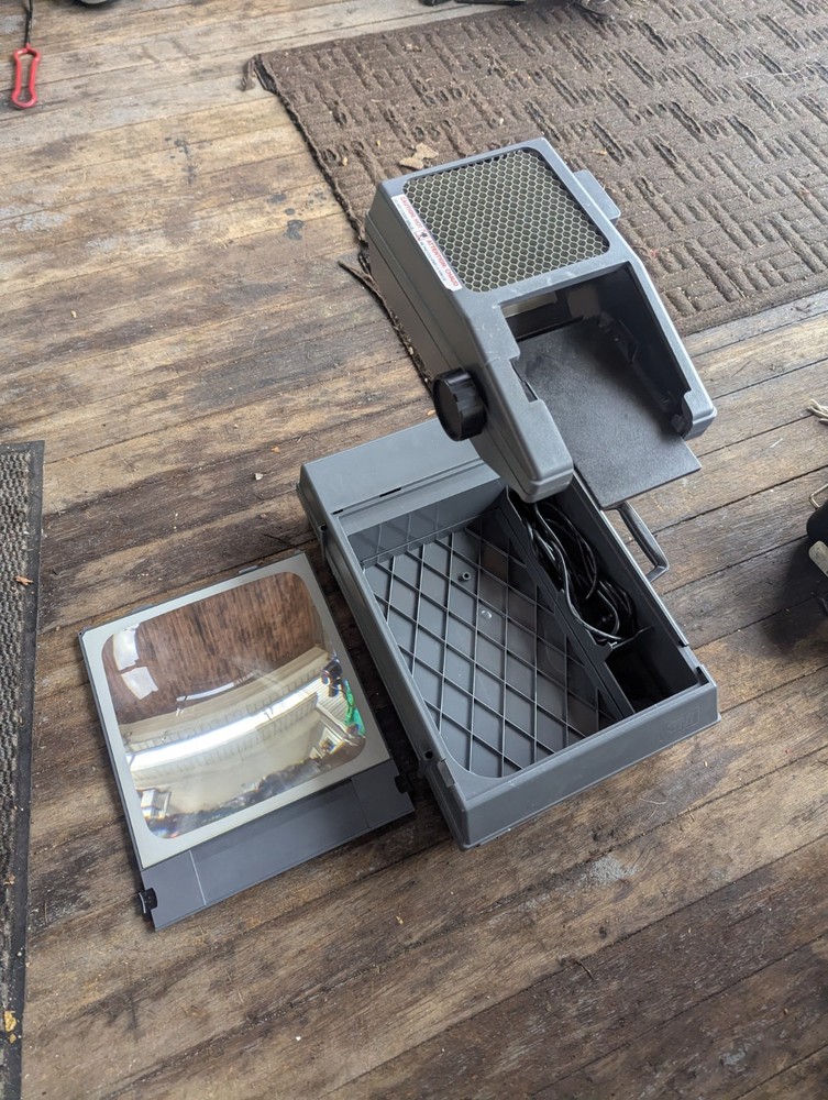 3M 2000 AG Overhead Projector Briefcase Portable TESTED