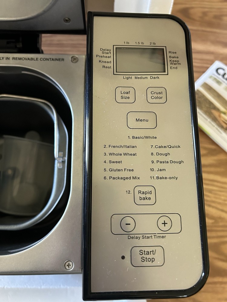 Cuisinart Automatic Bread Maker Machine Silver 120VAC 500W Used 3x