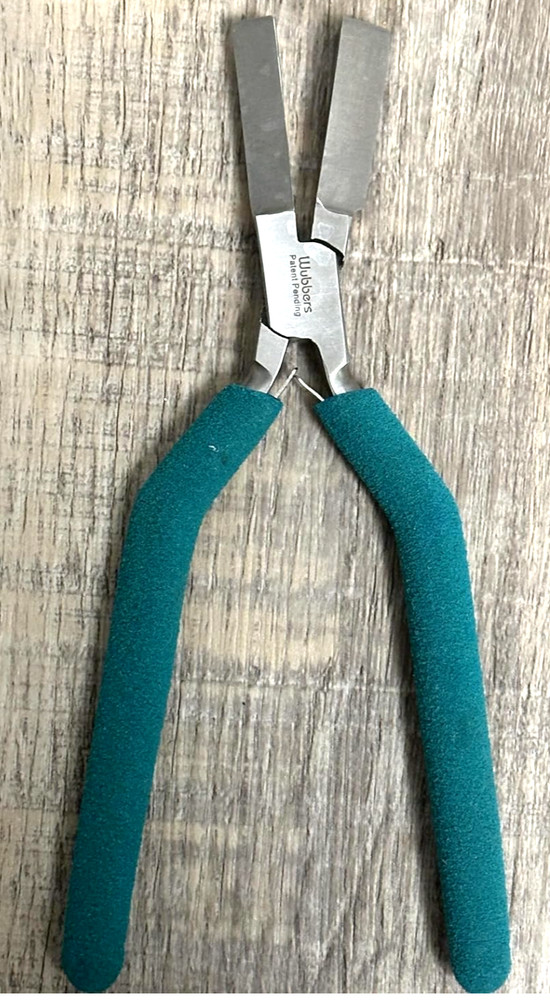 Wubbers Triangle Mandrel Pliers - Medium