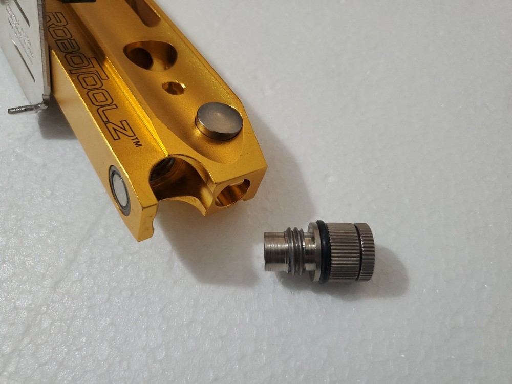 RoboToolz 3 Alignment Laser Torpedo Level Construction Woodworking Remodel Tool