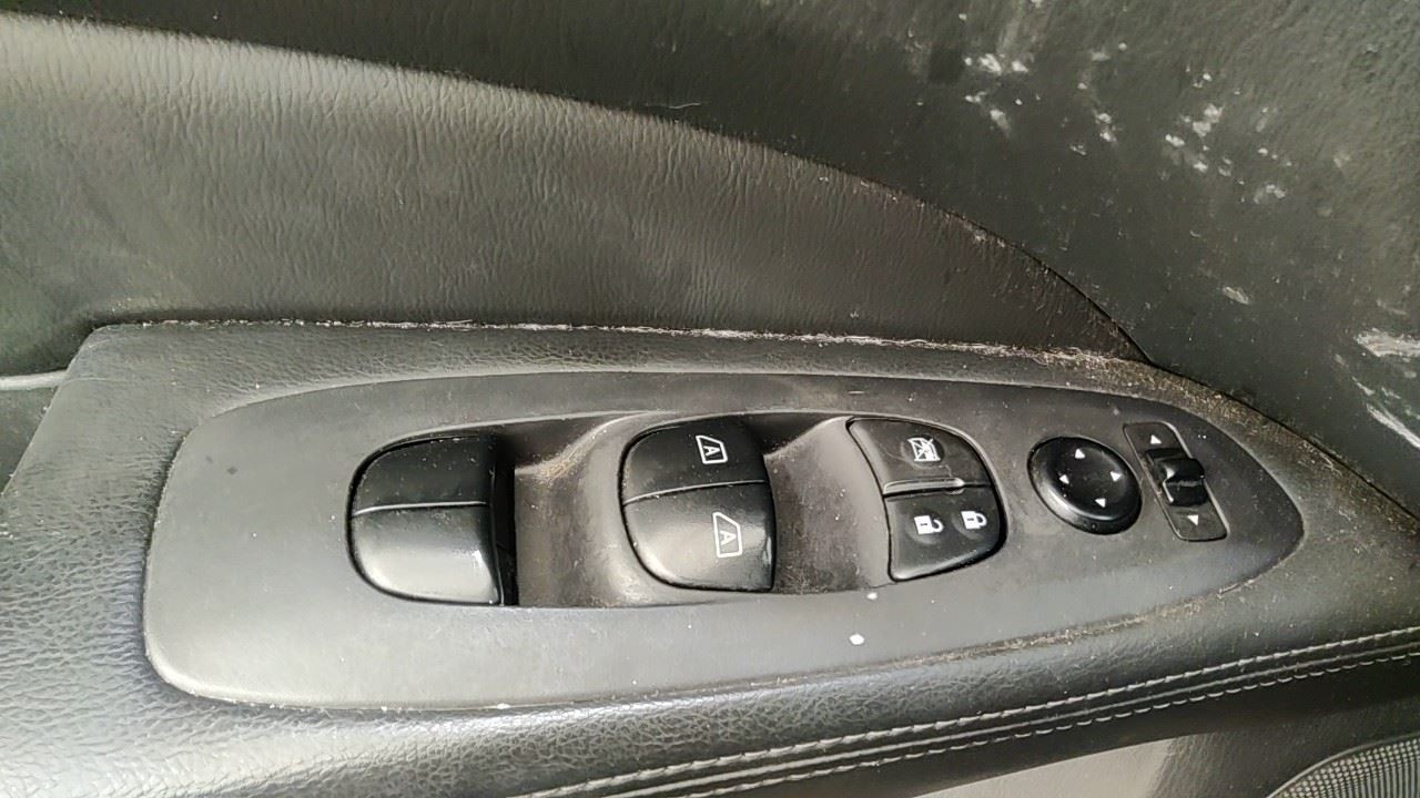 (LOCAL PICKUP ONLY) Roof Glass Front Moveable Fits 13-20 PATHFINDER 7022791