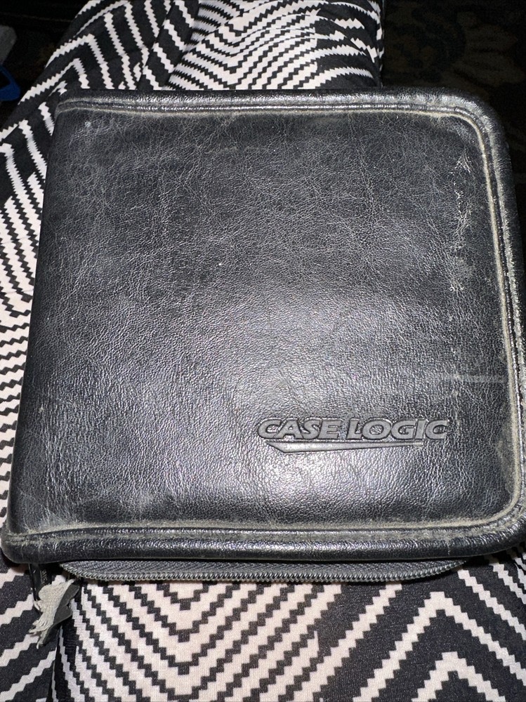 CD Projects CD DVD Case Carrying Case With 15 CDs   Lot Inside. Mixed Genres