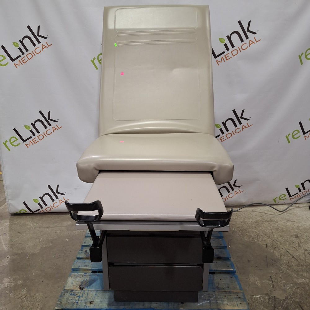 Midmark Ritter 100 Exam Table