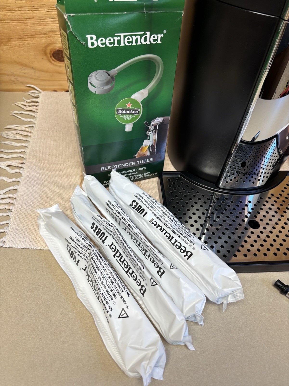 KRUPS BEERTENDER Model VB502 BEER KEG Dispenser With 4 Heineken Tubes ~ Tested