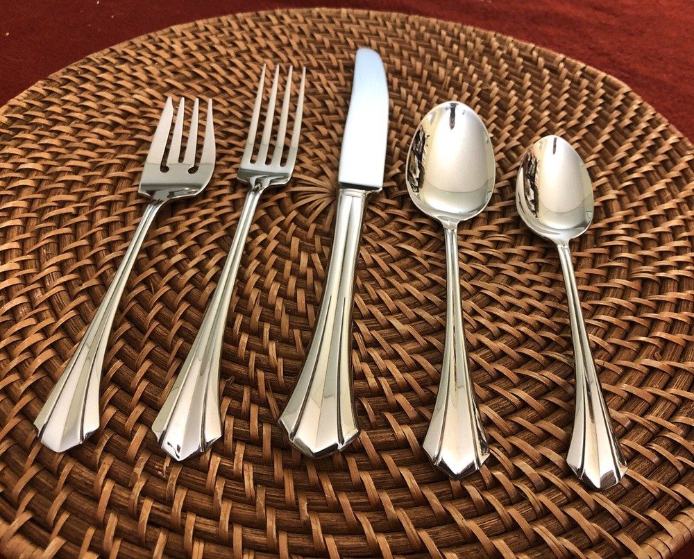 * ONEIDA - RUSHMORE - Deluxe - YOU CHOOSE - Stainless Flatware Silverware *