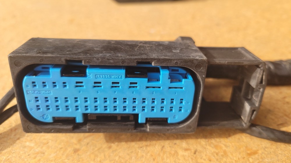 2000-01 BMW E53 X5 ABS Module Connector plug 8373308
