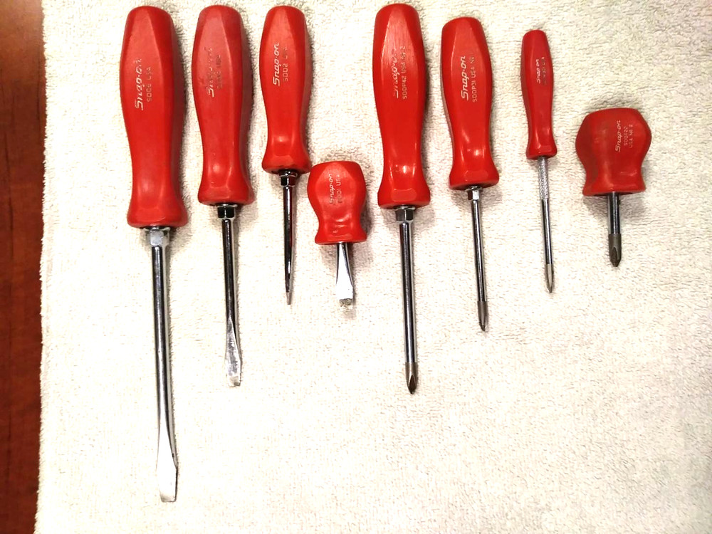SNAP-ON HARD RED HANDLE COMBINATION 8 PC. SCREWDRIVER SET EXCELLENT CONDITION