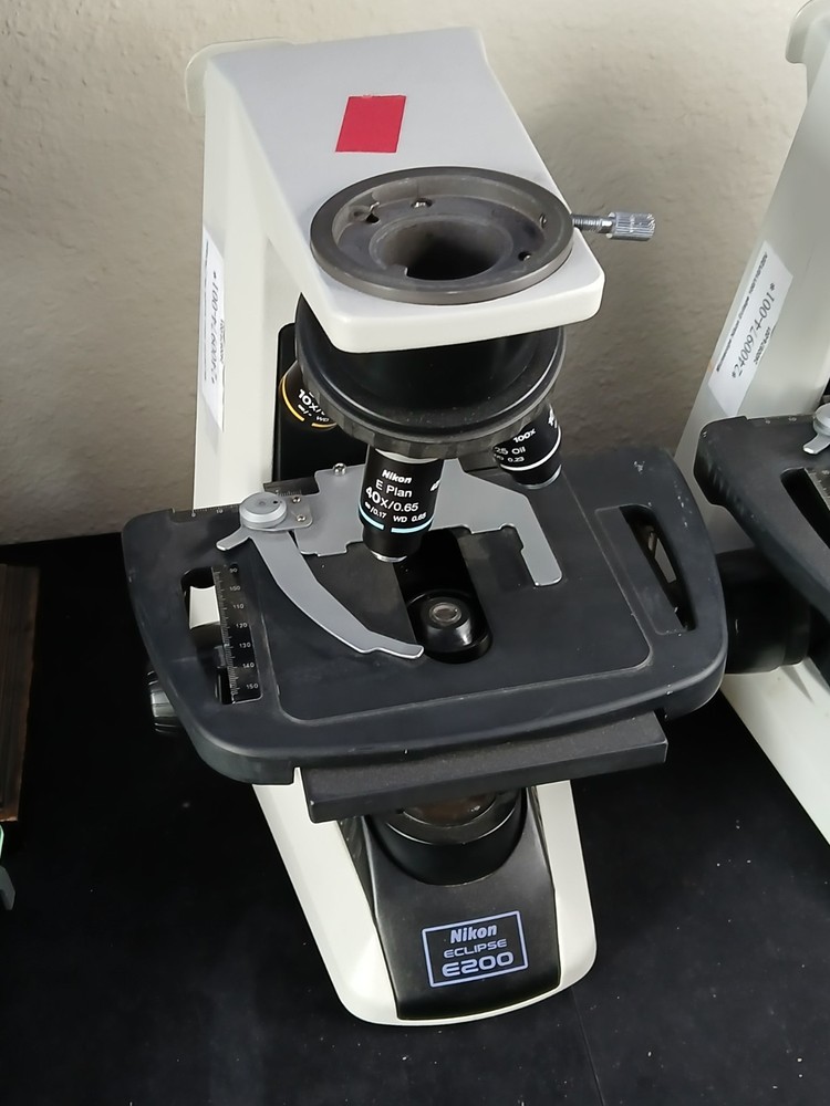 (2) Nikon Eclipse E200 Microscopes & E Plan 4 10 40 100X Oil Sets (No Heads)