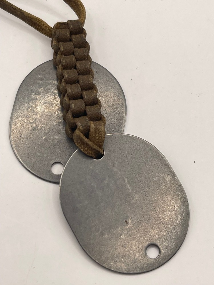 WW II (dog tag) USMCWR