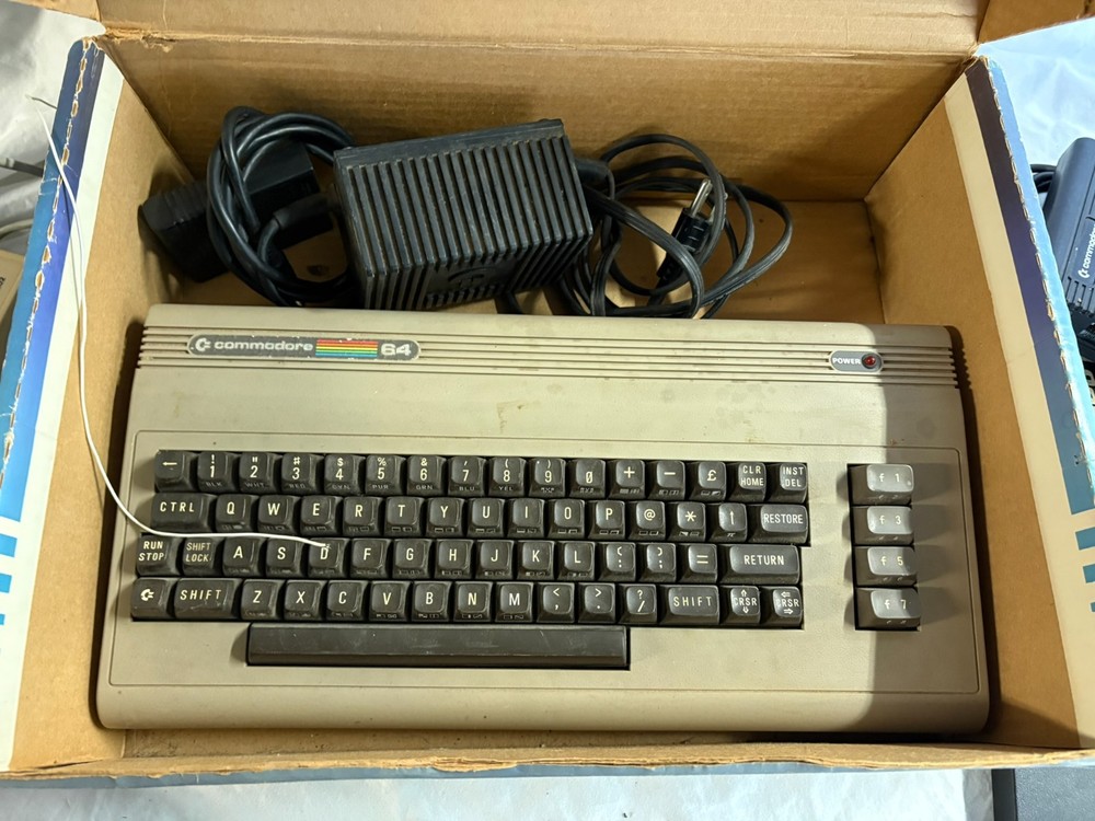 Original Commodore 64 Computer with Box, GAMES AND EXTRAS!! UNTESTED AS-IS