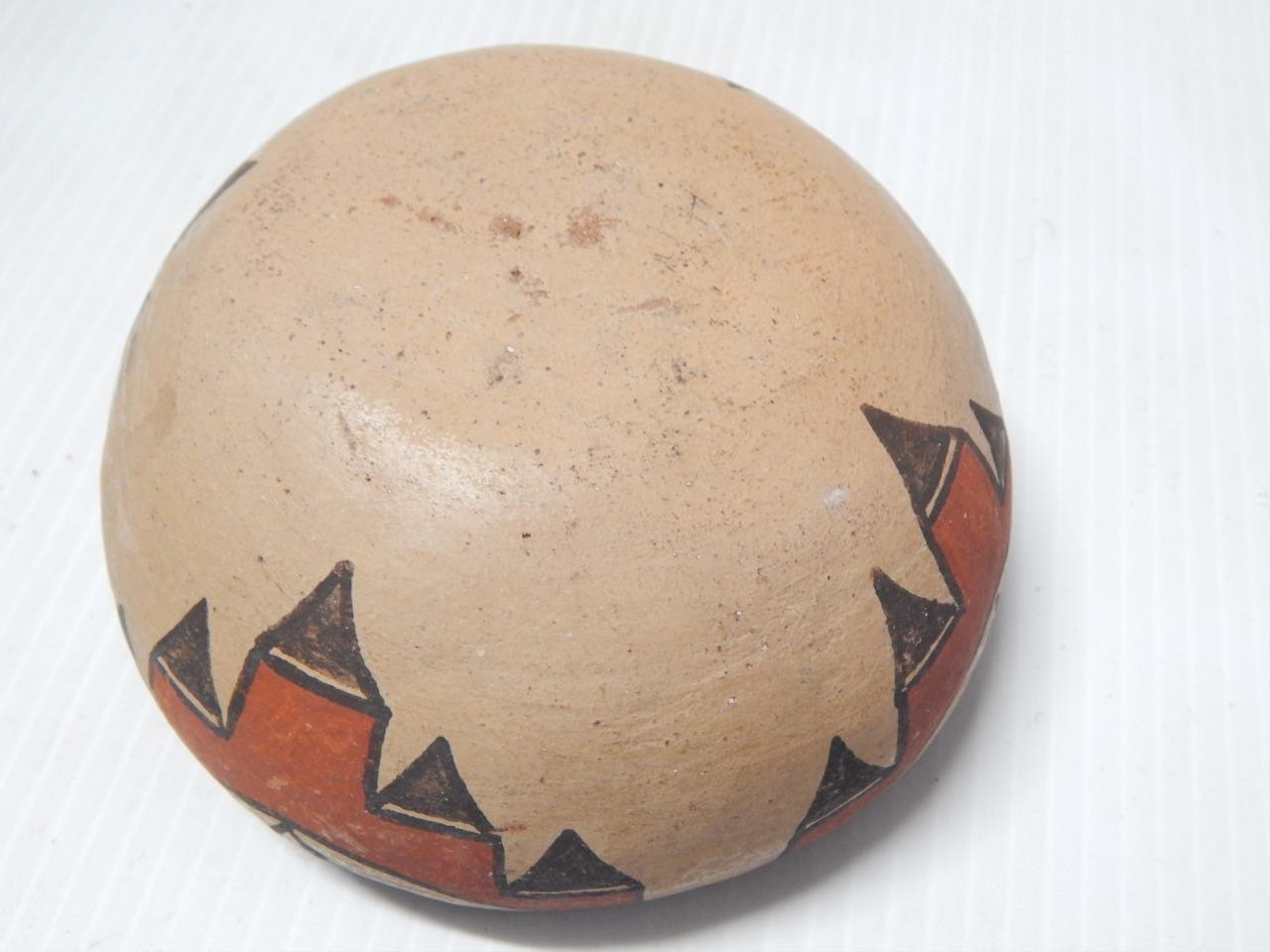 ANTIQUE SANTO DOMINGO PUEBLO INDIAN POTTERY POLYCHROME POT XTRA NICE PATINA