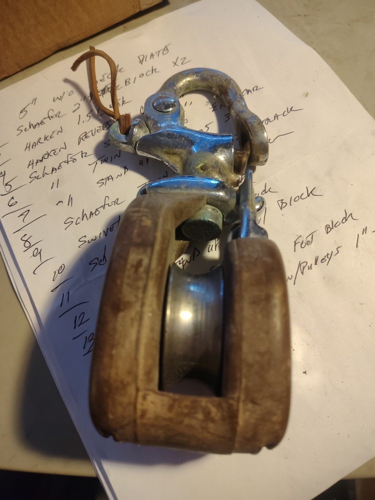 South Coast Snapshackle 8"  2" Sheave
