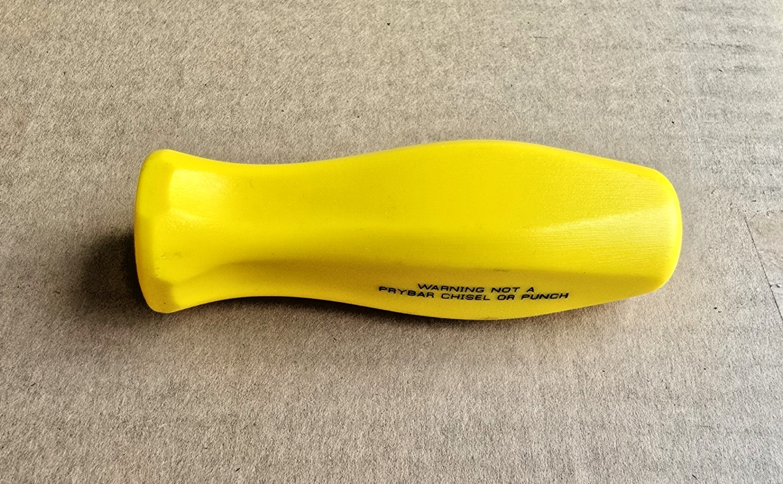 SNAP-ON TOOLS CLASSIC YELLOW HARD PLASTIC SCREWDRIVER HANDLE SDD2A DISCONTINUED