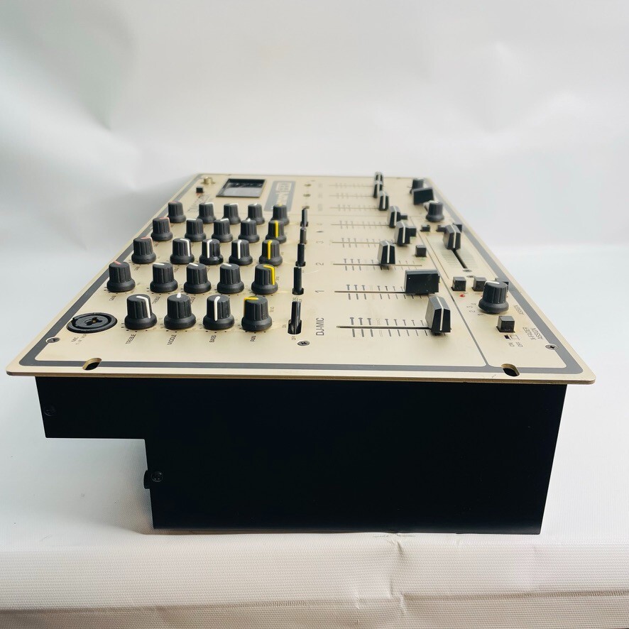 Numark PPD DM1820X Pre/Amp Mixer