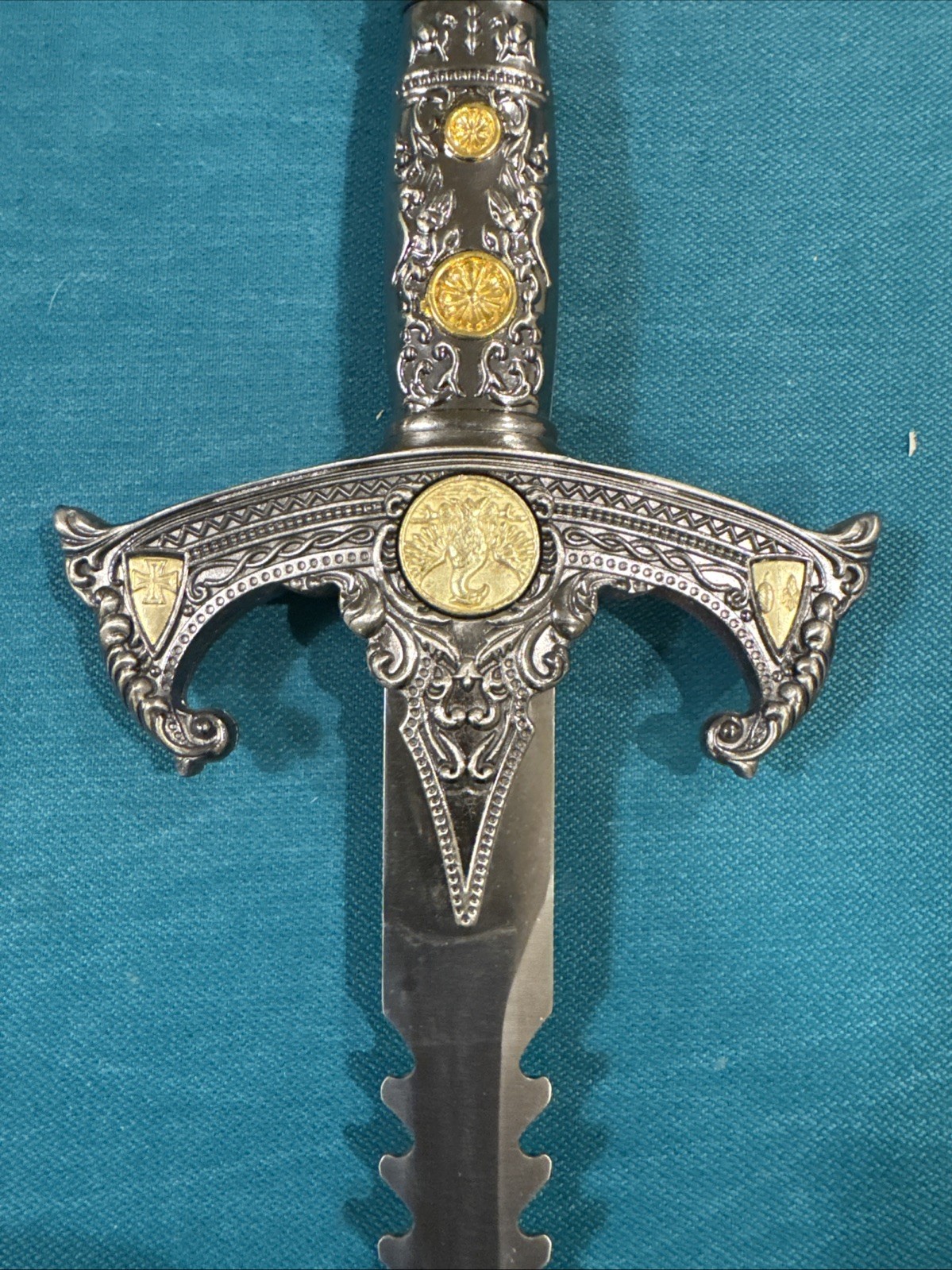 Ornate Templar Crusader Fantasy Dagger Serrated Blade with Jeweled Scabbard
