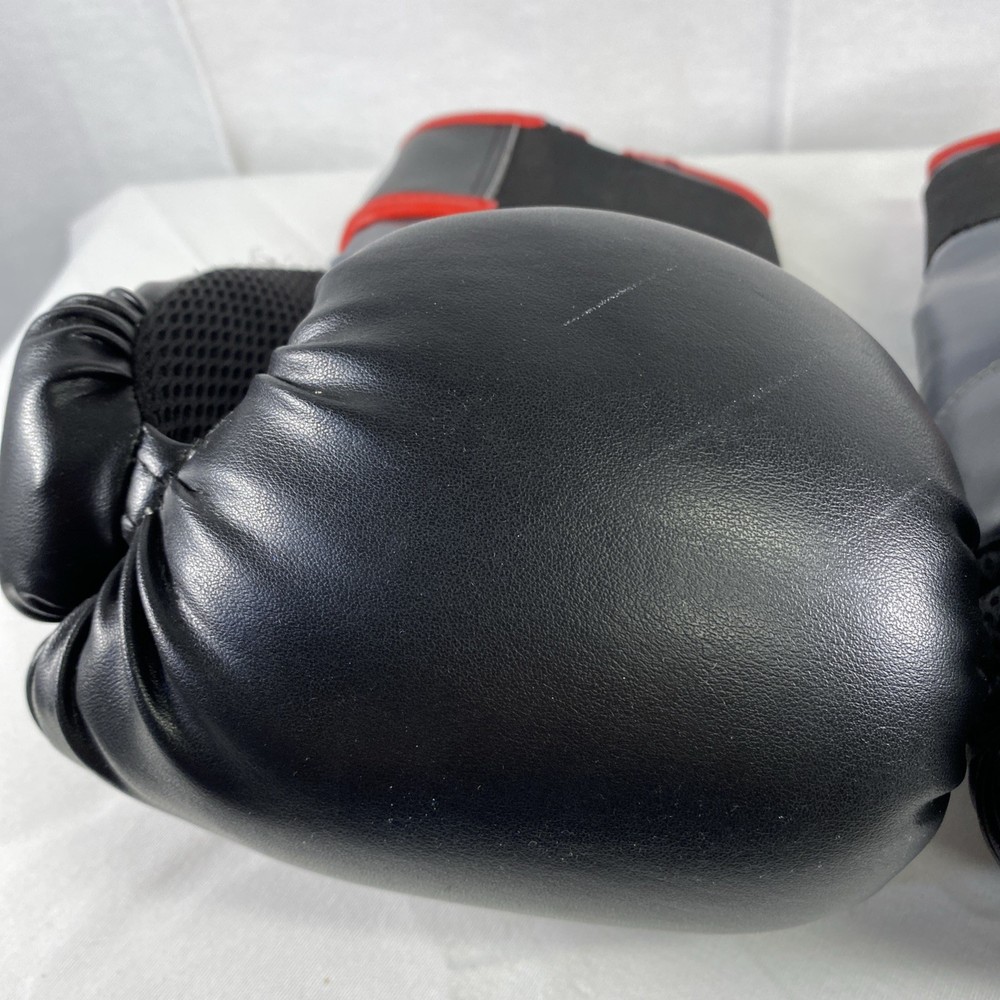 Everlast 14 oz Sparing Boxing Core Training Gloves Black Red hook loop Closure