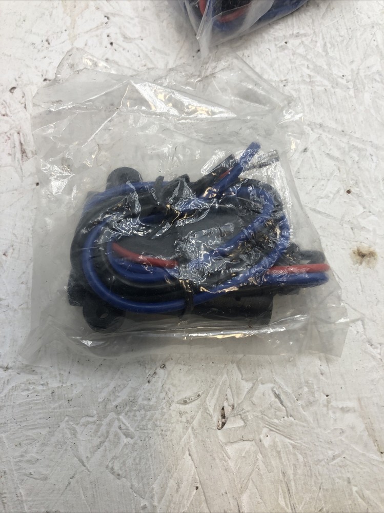 CURT 52025 Breakaway Battery Charger