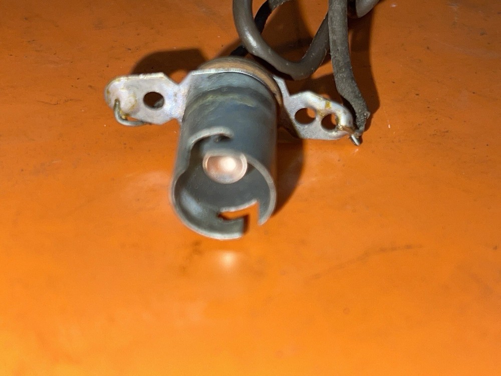 Heathkit DX-35 DX-40 Transmitter Power Light Socket Used From Working Radio